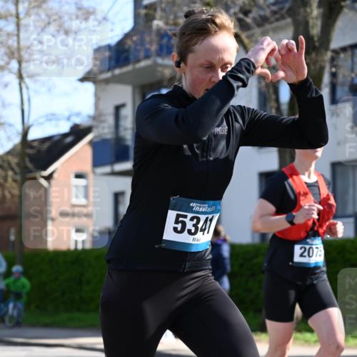 12.04.2026 - 45. Internationalen Wilhelmsburger Insellauf J. Mangold http://msf.ph/oto/9461012 12.04.2026 10:44:53 Ziel 2920, 3173, 2190, 4914, 5341, 5435, 5563, 2075, 2810, 3408, 4739, 3416, 2899, 4785, 3566, 5037, 5046, 3747, 3054, 2376, 2300, 3334, 4958, 3500, 4928, 4333, 2301, 2995, 2134, 3369, 4635, 3772 meine-sportfotos.de