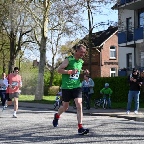 12.04.2026 - 45. Internationalen Wilhelmsburger Insellauf J. Mangold http://msf.ph/oto/9461016 12.04.2026 10:44:54 Ziel 2920, 3173, 2190, 4914, 5341, 5435, 5563, 2075, 2810, 3408, 4739, 3416, 2899, 4785, 3566, 3566, 5037, 5046, 3747, 3054, 2376, 2300, 3334, 4958, 3500, 4928, 4333, 2301, 2995, 2134, 3369, 4635, 3772 meine-sportfotos.de