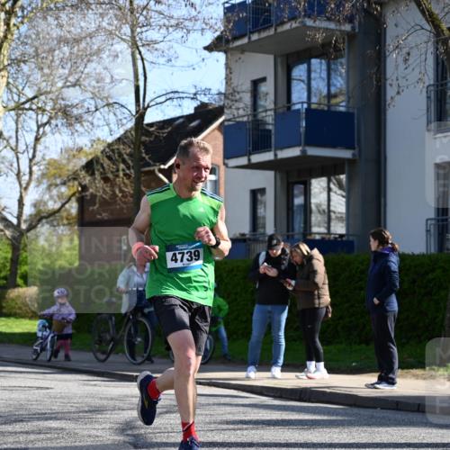 12.04.2026 - 45. Internationalen Wilhelmsburger Insellauf J. Mangold http://msf.ph/oto/9461025 12.04.2026 10:44:54 Ziel 2920, 3173, 2190, 4914, 5341, 5435, 5563, 2075, 2810, 3408, 4739, 3416, 2899, 4785, 3566, 3566, 5037, 5046, 3747, 3054, 2376, 2300, 3334, 4958, 3500, 4928, 4333, 2301, 2995, 2134, 3369, 4635, 3772 meine-sportfotos.de