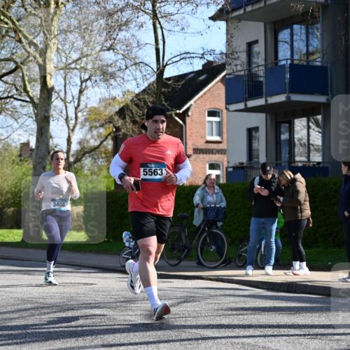 12.04.2026 - 45. Internationalen Wilhelmsburger Insellauf J. Mangold http://msf.ph/oto/9461040 12.04.2026 10:44:55 Ziel 3173, 2190, 4914, 5341, 5435, 5563, 2075, 2810, 3408, 4739, 3416, 2899, 4785, 3566, 5037, 5046, 3747, 3054, 2376, 2300, 3334, 4958, 3500, 4928, 4333, 2301, 2995, 2134, 3369, 4635, 3772 meine-sportfotos.de