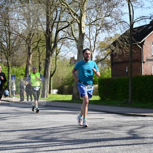 12.04.2026 - 45. Internationalen Wilhelmsburger Insellauf J. Mangold http://msf.ph/oto/9461077 12.04.2026 10:45:03 Ziel 5435, 5563, 2075, 2810, 3408, 4739, 3416, 2899, 4785, 3566, 5037, 5046, 3747, 3054, 2376, 2300, 3334, 2300, 3334, 4958, 3500, 4928, 4333, 2301, 2995, 2134, 3369, 4635, 3772, 3337, 3680, 5325, 3653, 4139, 4531, 5694 meine-sportfotos.de