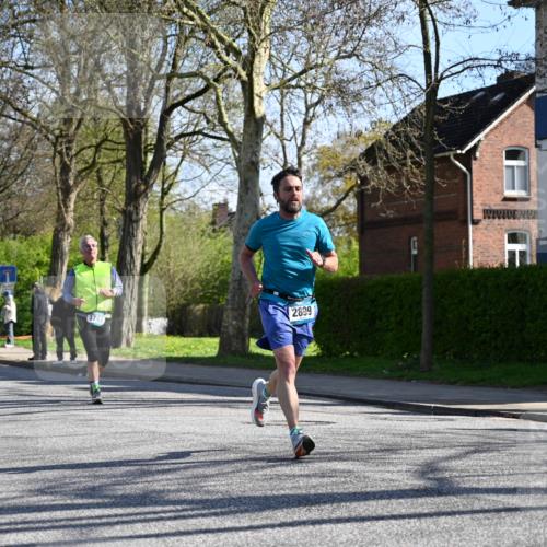 12.04.2026 - 45. Internationalen Wilhelmsburger Insellauf J. Mangold http://msf.ph/oto/9461078 12.04.2026 10:45:03 Ziel 5435, 5563, 2075, 2810, 3408, 4739, 3416, 2899, 4785, 3566, 5037, 5046, 3747, 3054, 2376, 2300, 3334, 2300, 3334, 4958, 3500, 4928, 4333, 2301, 2995, 2134, 3369, 4635, 3772, 3337, 3680, 5325, 3653, 4139, 4531, 5694 meine-sportfotos.de