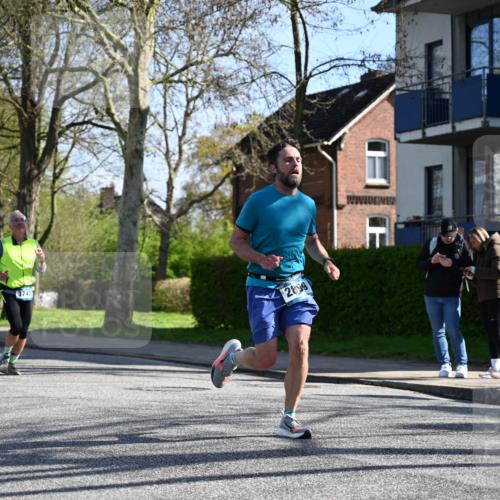 12.04.2026 - 45. Internationalen Wilhelmsburger Insellauf J. Mangold http://msf.ph/oto/9461086 12.04.2026 10:45:03 Ziel 5435, 5563, 2075, 2810, 3408, 4739, 3416, 2899, 4785, 3566, 5037, 5046, 3747, 3054, 2376, 2300, 3334, 2300, 3334, 4958, 3500, 4928, 4333, 2301, 2995, 2134, 3369, 4635, 3772, 3337, 3680, 5325, 3653, 4139, 4531, 5694 meine-sportfotos.de