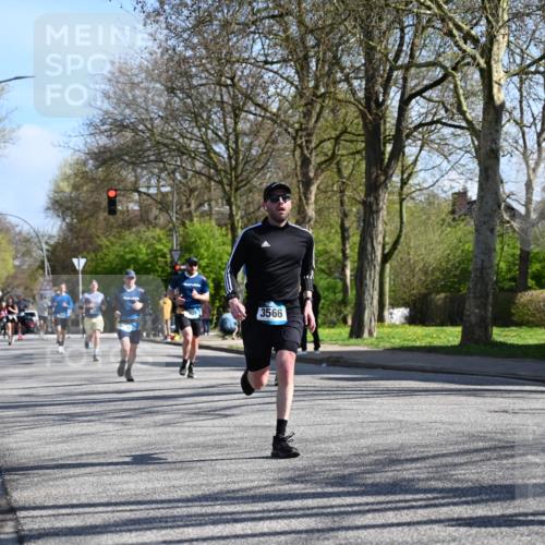 12.04.2026 - 45. Internationalen Wilhelmsburger Insellauf J. Mangold http://msf.ph/oto/9461113 12.04.2026 10:45:07 Ziel 2810, 3408, 4739, 3416, 2899, 4785, 3566, 5037, 5046, 3747, 3054, 2376, 2300, 3334, 4958, 3500, 4928, 4333, 2301, 2995, 2134, 3369, 4635, 3772, 3337, 3680, 5325, 3653, 4139, 4531, 5694, 2216, 3430, 5594, 4481, 4682 meine-sportfotos.de