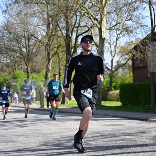 12.04.2026 - 45. Internationalen Wilhelmsburger Insellauf J. Mangold http://msf.ph/oto/9461128 12.04.2026 10:45:08 Ziel 2810, 3408, 4739, 3416, 2899, 4785, 3566, 5037, 5046, 3747, 3054, 2376, 2300, 3334, 4958, 3500, 4958, 3500, 4928, 4333, 2301, 2995, 2134, 3369, 4635, 3772, 3337, 3680, 5325, 3653, 4139, 4531, 5694, 2216, 3430, 5594, 4481, 4682 meine-sportfotos.de