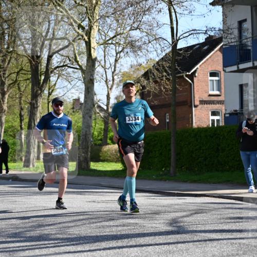 12.04.2026 - 45. Internationalen Wilhelmsburger Insellauf J. Mangold http://msf.ph/oto/9461140 12.04.2026 10:45:10 Ziel 3416, 2899, 4785, 3566, 5037, 5046, 3747, 3054, 2376, 2300, 3334, 4958, 3500, 4928, 4333, 2301, 2995, 2134, 3369, 4635, 3772, 3337, 3680, 3680, 5325, 3653, 4139, 4531, 5694, 2216, 3430, 5594, 4481, 4682 meine-sportfotos.de