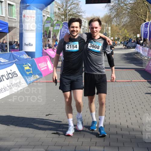 12.04.2026 - 45. Internationalen Wilhelmsburger Insellauf Strokosch-Dieckow http://msf.ph/oto/9461178 12.04.2026 10:50:58 Ziel 4903 meine-sportfotos.de
