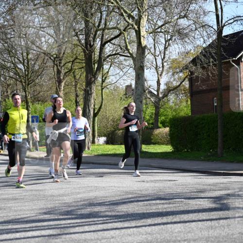 12.04.2026 - 45. Internationalen Wilhelmsburger Insellauf J. Mangold http://msf.ph/oto/9461187 12.04.2026 10:45:21 Ziel 5037, 5046, 3747, 3054, 2376, 2300, 3334, 4958, 3500, 4928, 4333, 2301, 2995, 2134, 3369, 4635, 3772, 3337, 3337, 3680, 5325, 3653, 4139, 4531, 5694, 2216, 3430, 5594, 4481, 4682, 5664, 3172, 2691, 3256, 3848, 3849, 5690 meine-sportfotos.de