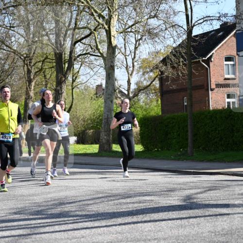 12.04.2026 - 45. Internationalen Wilhelmsburger Insellauf J. Mangold http://msf.ph/oto/9461196 12.04.2026 10:45:21 Ziel 5037, 5046, 3747, 3054, 2376, 2300, 3334, 4958, 3500, 4928, 4333, 2301, 2995, 2134, 3369, 4635, 3772, 3337, 3337, 3680, 5325, 3653, 4139, 4531, 5694, 2216, 3430, 5594, 4481, 4682, 5664, 3172, 2691, 3256, 3848, 3849, 5690 meine-sportfotos.de