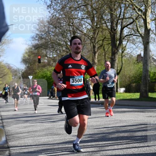 12.04.2026 - 45. Internationalen Wilhelmsburger Insellauf J. Mangold http://msf.ph/oto/9461212 12.04.2026 10:45:23 Ziel 3054, 2376, 2300, 3334, 4958, 3500, 4928, 4333, 2301, 2995, 2134, 3369, 4635, 3772, 3337, 3680, 5325, 3653, 4139, 4531, 5694, 2216, 3430, 5594, 4481, 4682, 5664, 3172, 2691, 3256, 3848, 3849, 5690, 4182 meine-sportfotos.de