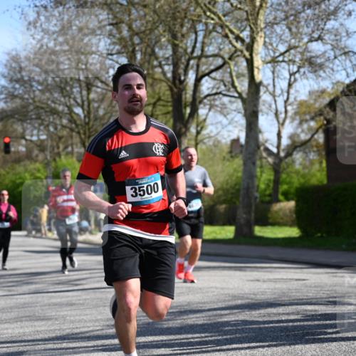 12.04.2026 - 45. Internationalen Wilhelmsburger Insellauf J. Mangold http://msf.ph/oto/9461218 12.04.2026 10:45:24 Ziel 3054, 2376, 2300, 3334, 4958, 3500, 4928, 4333, 2301, 2995, 2134, 3369, 4635, 3772, 3337, 3680, 5325, 3653, 4139, 4531, 5694, 2216, 3430, 5594, 4481, 4682, 5664, 3172, 2691, 3256, 3848, 3849, 5690, 4182, 2460 meine-sportfotos.de