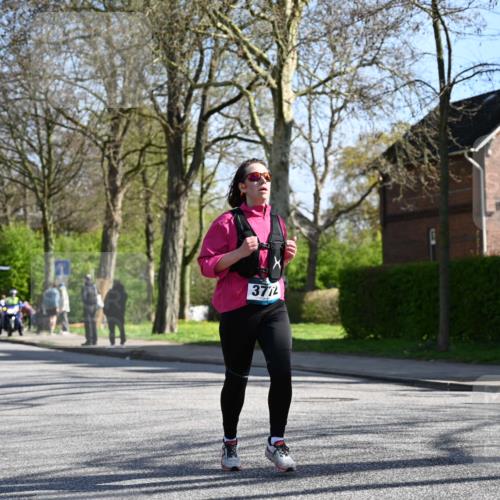 12.04.2026 - 45. Internationalen Wilhelmsburger Insellauf J. Mangold http://msf.ph/oto/9461228 12.04.2026 10:45:28 Ziel 2300, 3334, 4958, 3500, 4928, 4333, 2301, 2995, 2134, 3369, 4635, 3772, 3337, 3680, 5325, 3653, 4139, 4531, 5694, 2216, 3430, 2216, 3430, 5594, 4481, 4682, 5664, 3172, 2691, 3256, 3848, 3849, 5690, 4182, 2460, 2706, 4357, 3952 meine-sportfotos.de
