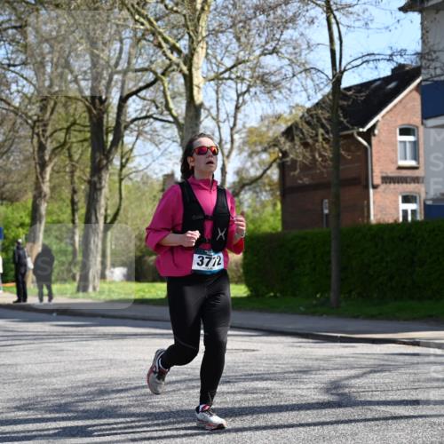 12.04.2026 - 45. Internationalen Wilhelmsburger Insellauf J. Mangold http://msf.ph/oto/9461230 12.04.2026 10:45:28 Ziel 2300, 3334, 4958, 3500, 4928, 4333, 2301, 2995, 2134, 3369, 4635, 3772, 3337, 3680, 5325, 3653, 4139, 4531, 5694, 2216, 3430, 2216, 3430, 5594, 4481, 4682, 5664, 3172, 2691, 3256, 3848, 3849, 5690, 4182, 2460, 2706, 4357, 3952 meine-sportfotos.de