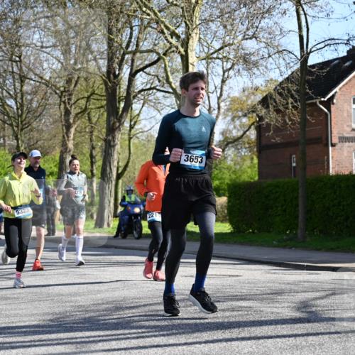12.04.2026 - 45. Internationalen Wilhelmsburger Insellauf J. Mangold http://msf.ph/oto/9461252 12.04.2026 10:45:35 Ziel 4333, 2301, 2995, 2134, 3369, 4635, 3772, 3337, 3680, 5325, 3653, 4139, 4531, 5694, 2216, 3430, 5594, 4481, 4682, 5664, 3172, 2691, 3256, 3848, 3849, 5690, 4182, 2460, 2706, 4357, 3952 meine-sportfotos.de