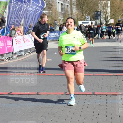 12.04.2026 - 45. Internationalen Wilhelmsburger Insellauf Strokosch-Dieckow http://msf.ph/oto/9461253 12.04.2026 11:09:03 Ziel 4232, 3569, 5285 meine-sportfotos.de