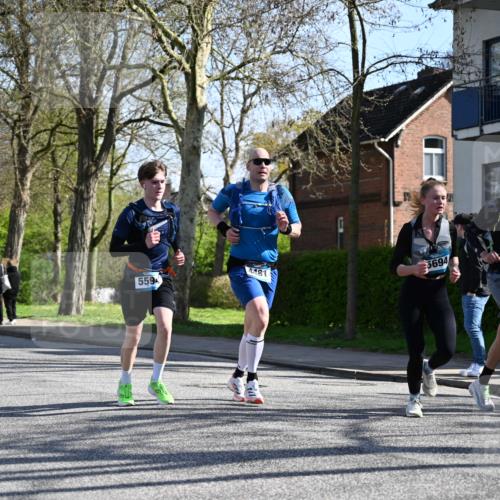 12.04.2026 - 45. Internationalen Wilhelmsburger Insellauf J. Mangold http://msf.ph/oto/9461288 12.04.2026 10:45:43 Ziel 3337, 3680, 5325, 3653, 4139, 4531, 5694, 2216, 3430, 5594, 4481, 4682, 5664, 3172, 2691, 3256, 3256, 3848, 3849, 5690, 4182, 2460, 2706, 4357, 3952, 4755, 3480, 5050, 5598 meine-sportfotos.de