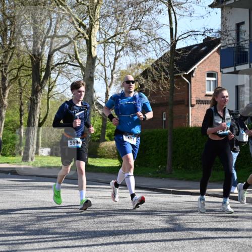 12.04.2026 - 45. Internationalen Wilhelmsburger Insellauf J. Mangold http://msf.ph/oto/9461290 12.04.2026 10:45:43 Ziel 3337, 3680, 5325, 3653, 4139, 4531, 5694, 2216, 3430, 5594, 4481, 4682, 5664, 3172, 2691, 3256, 3256, 3848, 3849, 5690, 4182, 2460, 2706, 4357, 3952, 4755, 3480, 5050, 5598 meine-sportfotos.de