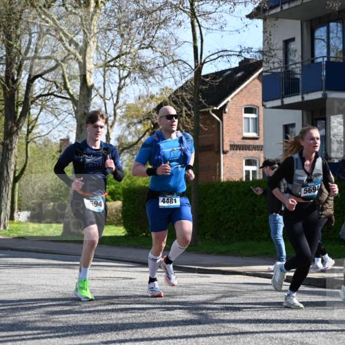 12.04.2026 - 45. Internationalen Wilhelmsburger Insellauf J. Mangold http://msf.ph/oto/9461295 12.04.2026 10:45:43 Ziel 3337, 3680, 5325, 3653, 4139, 4531, 5694, 2216, 3430, 5594, 4481, 4682, 5664, 3172, 2691, 3256, 3256, 3848, 3849, 5690, 4182, 2460, 2706, 4357, 3952, 4755, 3480, 5050, 5598 meine-sportfotos.de