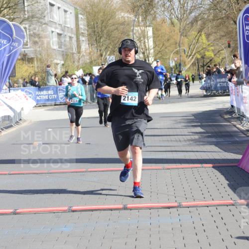 12.04.2026 - 45. Internationalen Wilhelmsburger Insellauf Strokosch-Dieckow http://msf.ph/oto/9461312 12.04.2026 11:09:14 Ziel 0000, 2142, 4371 meine-sportfotos.de