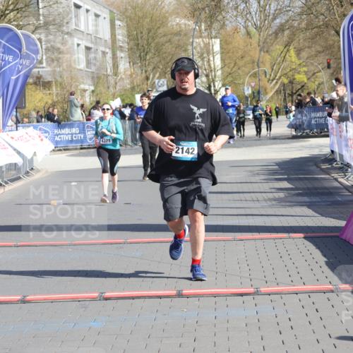 12.04.2026 - 45. Internationalen Wilhelmsburger Insellauf Strokosch-Dieckow http://msf.ph/oto/9461322 12.04.2026 11:09:14 Ziel 0000, 2142, 4371 meine-sportfotos.de
