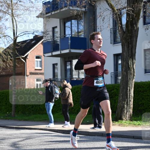 12.04.2026 - 45. Internationalen Wilhelmsburger Insellauf J. Mangold http://msf.ph/oto/9461323 12.04.2026 10:45:48 Ziel 5325, 3653, 4139, 4531, 5694, 2216, 3430, 5594, 4481, 4682, 5664, 3172, 2691, 3256, 3848, 3849, 5690, 4182, 2460, 2460, 2706, 4357, 3952, 4755, 4755, 3480, 5050, 5598, 3635, 4762, 5466, 2596, 3008 meine-sportfotos.de