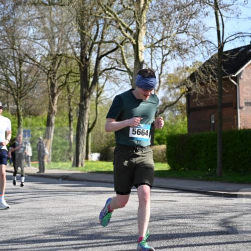 12.04.2026 - 45. Internationalen Wilhelmsburger Insellauf J. Mangold http://msf.ph/oto/9461334 12.04.2026 10:45:51 Ziel 4139, 4531, 5694, 2216, 3430, 5594, 4481, 4682, 5664, 3172, 2691, 3256, 3848, 3849, 5690, 4182, 2460, 2706, 4357, 3952, 4755, 3480, 5050, 5598, 5598, 3635, 4762, 5466, 2596, 3008, 4631 meine-sportfotos.de