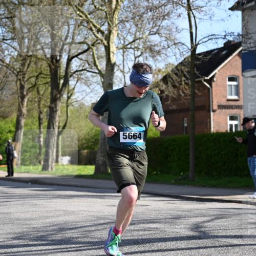 12.04.2026 - 45. Internationalen Wilhelmsburger Insellauf J. Mangold http://msf.ph/oto/9461337 12.04.2026 10:45:51 Ziel 4139, 4531, 5694, 2216, 3430, 5594, 4481, 4682, 5664, 3172, 2691, 3256, 3848, 3849, 5690, 4182, 2460, 2706, 4357, 3952, 4755, 3480, 5050, 5598, 5598, 3635, 4762, 5466, 2596, 3008, 4631 meine-sportfotos.de
