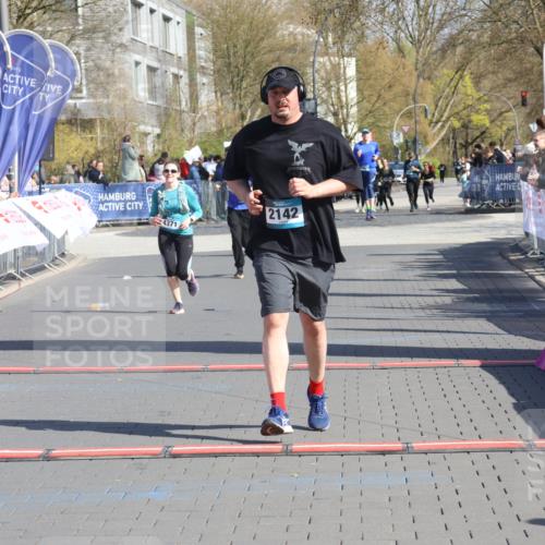 12.04.2026 - 45. Internationalen Wilhelmsburger Insellauf Strokosch-Dieckow http://msf.ph/oto/9461349 12.04.2026 11:09:14 Ziel 0000, 2142, 4371 meine-sportfotos.de
