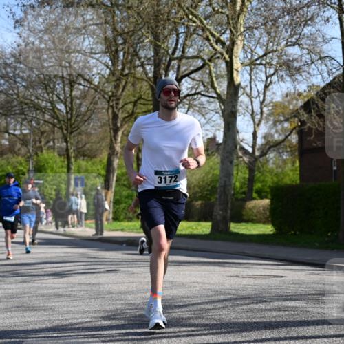 12.04.2026 - 45. Internationalen Wilhelmsburger Insellauf J. Mangold http://msf.ph/oto/9461350 12.04.2026 10:45:53 Ziel 2216, 3430, 5594, 4481, 4682, 5664, 3172, 2691, 3256, 3848, 3849, 5690, 4182, 2460, 2706, 4357, 3952, 4755, 3480, 5050, 5598, 3635, 4762, 5466, 2596, 3008, 4631, 2841 meine-sportfotos.de