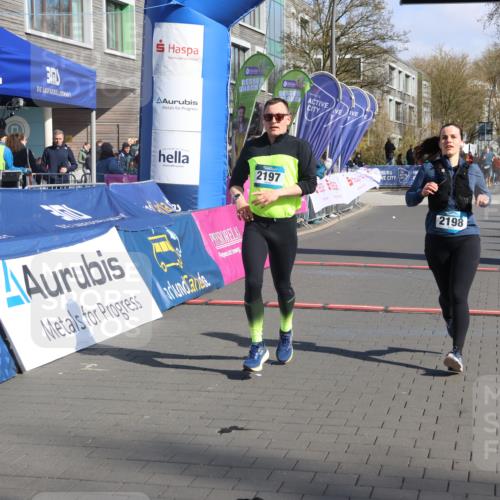 12.04.2026 - 45. Internationalen Wilhelmsburger Insellauf Strokosch-Dieckow http://msf.ph/oto/9461355 12.04.2026 10:51:10 Ziel 2198, 2197 meine-sportfotos.de