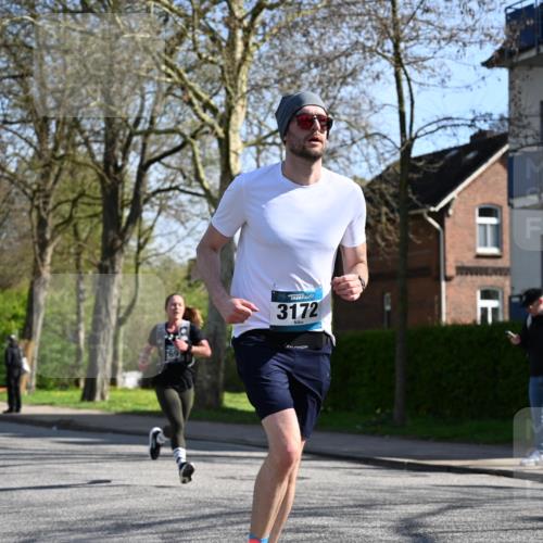 12.04.2026 - 45. Internationalen Wilhelmsburger Insellauf J. Mangold http://msf.ph/oto/9461361 12.04.2026 10:45:53 Ziel 2216, 3430, 5594, 4481, 4682, 5664, 3172, 2691, 3256, 3848, 3849, 5690, 4182, 2460, 2706, 4357, 3952, 4755, 3480, 5050, 5598, 3635, 4762, 5466, 2596, 3008, 4631, 2841 meine-sportfotos.de