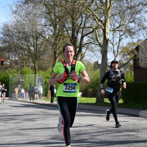12.04.2026 - 45. Internationalen Wilhelmsburger Insellauf J. Mangold http://msf.ph/oto/9461409 12.04.2026 10:45:58 Ziel 5664, 3172, 2691, 3256, 3848, 3849, 5690, 4182, 2460, 2706, 4357, 3952, 4755, 3480, 5050, 5598, 3635, 4762, 3635, 4762, 5466, 2596, 3008, 4631, 2841, 5726, 5562, 3484 meine-sportfotos.de
