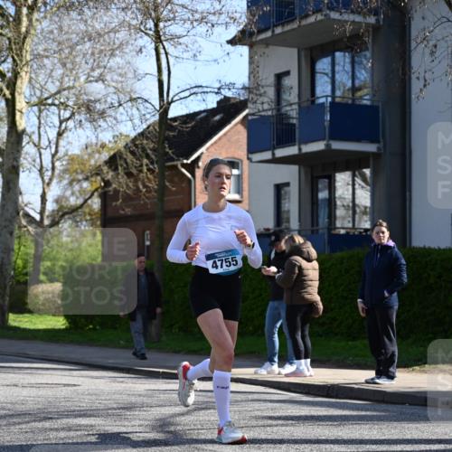 12.04.2026 - 45. Internationalen Wilhelmsburger Insellauf J. Mangold http://msf.ph/oto/9461477 12.04.2026 10:46:10 Ziel 5690, 4182, 2460, 2706, 4357, 3952, 4755, 3480, 5050, 5598, 3635, 4762, 3635, 4762, 5466, 2596, 3008, 4631, 2841, 5726, 5562, 3484, 3484, 4331, 3553, 3713, 3860, 5538, 4706, 4700, 5803, 2206 meine-sportfotos.de