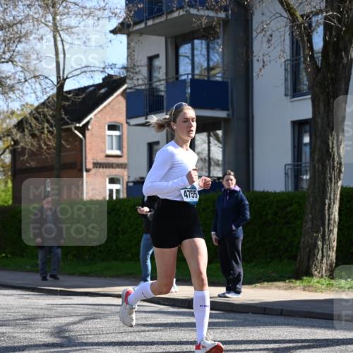 12.04.2026 - 45. Internationalen Wilhelmsburger Insellauf J. Mangold http://msf.ph/oto/9461483 12.04.2026 10:46:10 Ziel 5690, 4182, 2460, 2706, 4357, 3952, 4755, 3480, 5050, 5598, 3635, 4762, 3635, 4762, 5466, 2596, 3008, 4631, 2841, 5726, 5562, 3484, 3484, 4331, 3553, 3713, 3860, 5538, 4706, 4700, 5803, 2206 meine-sportfotos.de