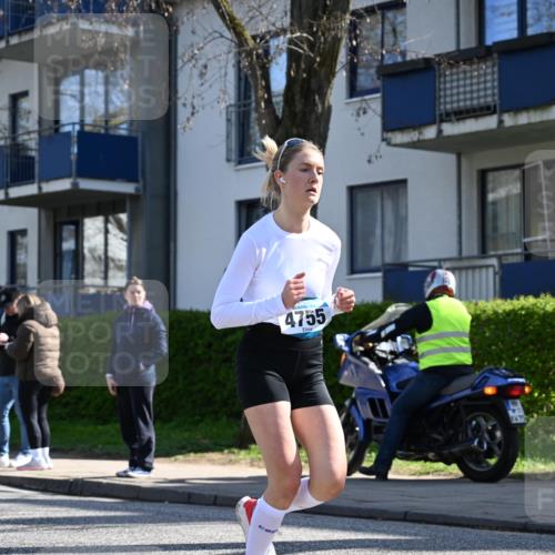 12.04.2026 - 45. Internationalen Wilhelmsburger Insellauf J. Mangold http://msf.ph/oto/9461491 12.04.2026 10:46:11 Ziel 4182, 2460, 2706, 4357, 3952, 4755, 3480, 5050, 5598, 3635, 4762, 5466, 2596, 5466, 2596, 3008, 4631, 2841, 5726, 5562, 3484, 4331, 3553, 4331, 3553, 3713, 3860, 5538, 4706, 4700, 5803, 2206, 5421, 5626 meine-sportfotos.de
