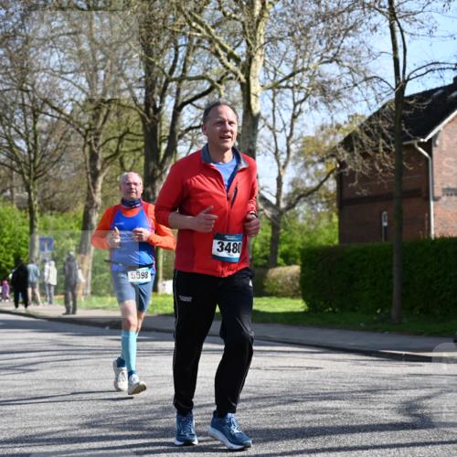 12.04.2026 - 45. Internationalen Wilhelmsburger Insellauf J. Mangold http://msf.ph/oto/9461511 12.04.2026 10:46:13 Ziel 2460, 2706, 4357, 3952, 4755, 3480, 5050, 5598, 3635, 4762, 5466, 2596, 3008, 4631, 2841, 5726, 5562, 3484, 4331, 3553, 3713, 3860, 5538, 4706, 4700, 5803, 2206, 5421, 5626, 3493, 3494, 3010, 3854 meine-sportfotos.de