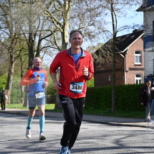 12.04.2026 - 45. Internationalen Wilhelmsburger Insellauf J. Mangold http://msf.ph/oto/9461516 12.04.2026 10:46:13 Ziel 2460, 2706, 4357, 3952, 4755, 3480, 5050, 5598, 3635, 4762, 5466, 2596, 3008, 4631, 2841, 5726, 5562, 3484, 4331, 3553, 3713, 3860, 5538, 4706, 4700, 5803, 2206, 5421, 5626, 3493, 3494, 3010, 3854 meine-sportfotos.de