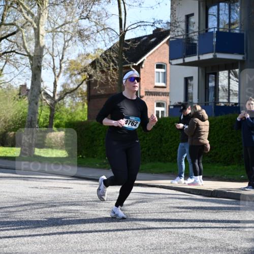 12.04.2026 - 45. Internationalen Wilhelmsburger Insellauf J. Mangold http://msf.ph/oto/9461535 12.04.2026 10:46:21 Ziel 4755, 3480, 5050, 5598, 3635, 4762, 5466, 2596, 3008, 4631, 2841, 5726, 5562, 3484, 4331, 3553, 3713, 3860, 5538, 4706, 4700, 5803, 2206, 5421, 5626, 3493, 3494, 3010, 3854, 2393, 2845, 3332, 3349, 4297 meine-sportfotos.de
