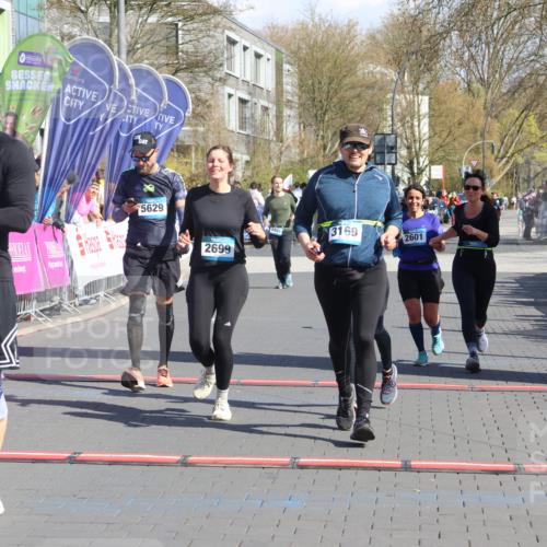 12.04.2026 - 45. Internationalen Wilhelmsburger Insellauf Strokosch-Dieckow http://msf.ph/oto/9461547 12.04.2026 11:09:33 Ziel 4406, 3169, 2699, 3005, 5629, 2620, 2601 meine-sportfotos.de