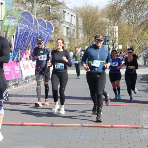 12.04.2026 - 45. Internationalen Wilhelmsburger Insellauf Strokosch-Dieckow http://msf.ph/oto/9461557 12.04.2026 11:09:33 Ziel 4406, 3169, 2699, 3005, 5629, 2620, 2601 meine-sportfotos.de