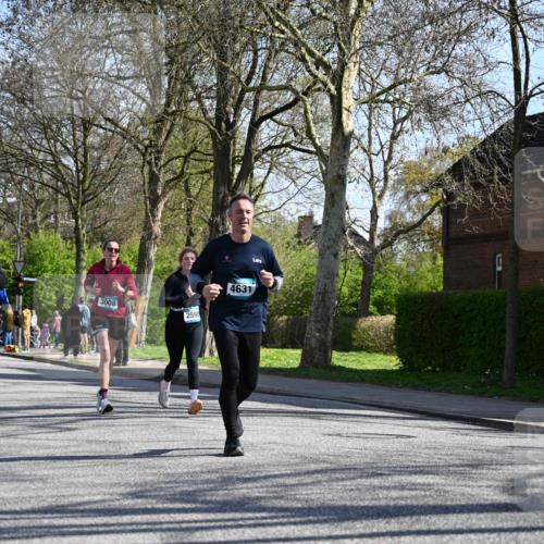 12.04.2026 - 45. Internationalen Wilhelmsburger Insellauf J. Mangold http://msf.ph/oto/9461561 12.04.2026 10:46:24 Ziel 4755, 3480, 5050, 5598, 3635, 4762, 5466, 2596, 3008, 4631, 2841, 5726, 5562, 3484, 4331, 3553, 3713, 3713, 3860, 5538, 4706, 4700, 5803, 2206, 5421, 5626, 3493, 3494, 3493, 3494, 3010, 3854, 2393, 2845, 3332, 3349, 4297, 3830 meine-sportfotos.de
