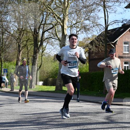 12.04.2026 - 45. Internationalen Wilhelmsburger Insellauf J. Mangold http://msf.ph/oto/9461652 12.04.2026 10:46:37 Ziel 3008, 4631, 2841, 5726, 5562, 3484, 4331, 3553, 3713, 3860, 5538, 4706, 4700, 5803, 2206, 5421, 5626, 3493, 3494, 3010, 3854, 3010, 3854, 2393, 2845, 3332, 3349, 4297, 3830, 3098, 5445, 3098, 5445, 4992, 3450, 5054 meine-sportfotos.de