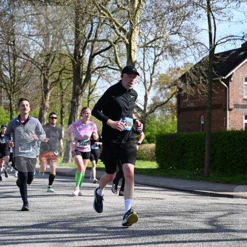 12.04.2026 - 45. Internationalen Wilhelmsburger Insellauf J. Mangold http://msf.ph/oto/9461693 12.04.2026 10:46:46 Ziel 3484, 4331, 3553, 3713, 3860, 5538, 4706, 4700, 5803, 2206, 5421, 5626, 3493, 3494, 3010, 3854, 2393, 2845, 3332, 3349, 4297, 3830, 3098, 5445, 4992, 3450, 5054 meine-sportfotos.de