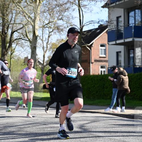 12.04.2026 - 45. Internationalen Wilhelmsburger Insellauf J. Mangold http://msf.ph/oto/9461707 12.04.2026 10:46:46 Ziel 3484, 4331, 3553, 3713, 3860, 5538, 4706, 4700, 5803, 2206, 5421, 5626, 3493, 3494, 3010, 3854, 2393, 2845, 3332, 3349, 4297, 3830, 3098, 5445, 4992, 3450, 5054 meine-sportfotos.de
