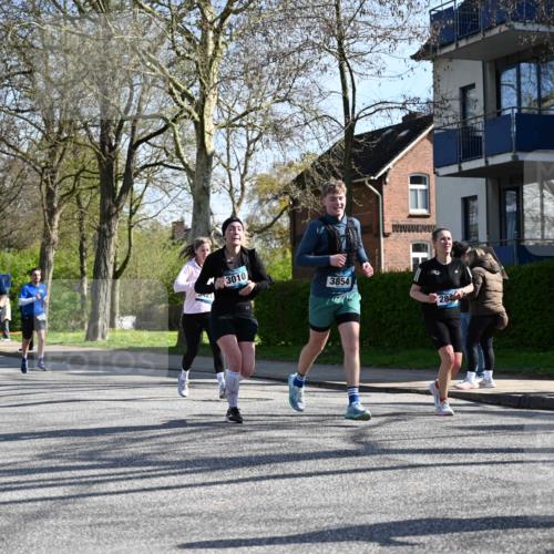 12.04.2026 - 45. Internationalen Wilhelmsburger Insellauf J. Mangold http://msf.ph/oto/9461734 12.04.2026 10:46:49 Ziel 3713, 3860, 5538, 4706, 4700, 5803, 2206, 5421, 5626, 3493, 3494, 3010, 3854, 2393, 2845, 3332, 3349, 4297, 3830, 3098, 5445, 3098, 5445, 4992, 3450, 5054, 2358, 4932 meine-sportfotos.de