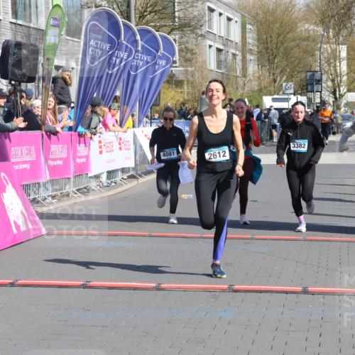 12.04.2026 - 45. Internationalen Wilhelmsburger Insellauf Strokosch-Dieckow http://msf.ph/oto/9461745 12.04.2026 11:09:55 Ziel 2612, 3382, 4081, 3383, 2238 meine-sportfotos.de