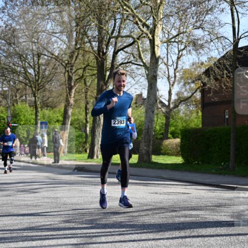 12.04.2026 - 45. Internationalen Wilhelmsburger Insellauf J. Mangold http://msf.ph/oto/9461747 12.04.2026 10:46:51 Ziel 3860, 5538, 4706, 4700, 5803, 2206, 5421, 5626, 3493, 3494, 3010, 3854, 2393, 2845, 3332, 3349, 4297, 3830, 3098, 5445, 4992, 3450, 5054, 2358, 4932 meine-sportfotos.de