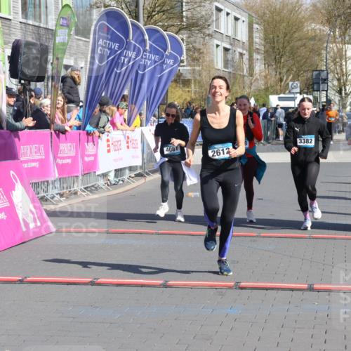 12.04.2026 - 45. Internationalen Wilhelmsburger Insellauf Strokosch-Dieckow http://msf.ph/oto/9461752 12.04.2026 11:09:55 Ziel 2612, 3382, 4081, 3383, 2238 meine-sportfotos.de