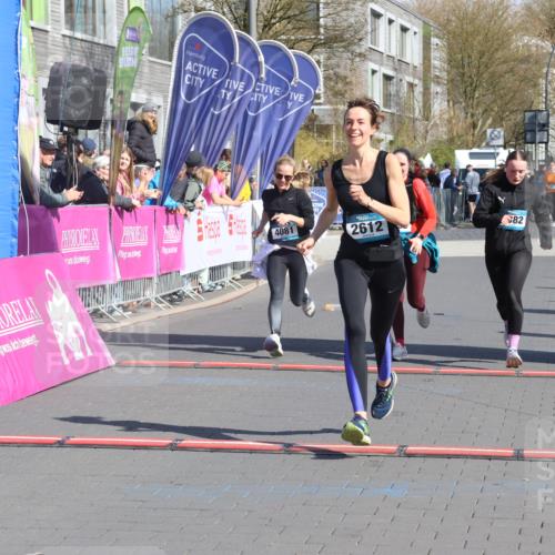12.04.2026 - 45. Internationalen Wilhelmsburger Insellauf Strokosch-Dieckow http://msf.ph/oto/9461767 12.04.2026 11:09:55 Ziel 2612, 3382, 4081, 3383, 2238 meine-sportfotos.de