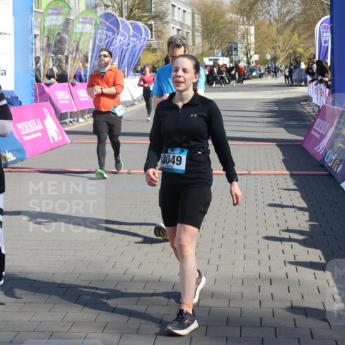 12.04.2026 - 45. Internationalen Wilhelmsburger Insellauf Strokosch-Dieckow http://msf.ph/oto/9461829 12.04.2026 10:51:49 Ziel 3049, 4263, 5769, 3572 meine-sportfotos.de